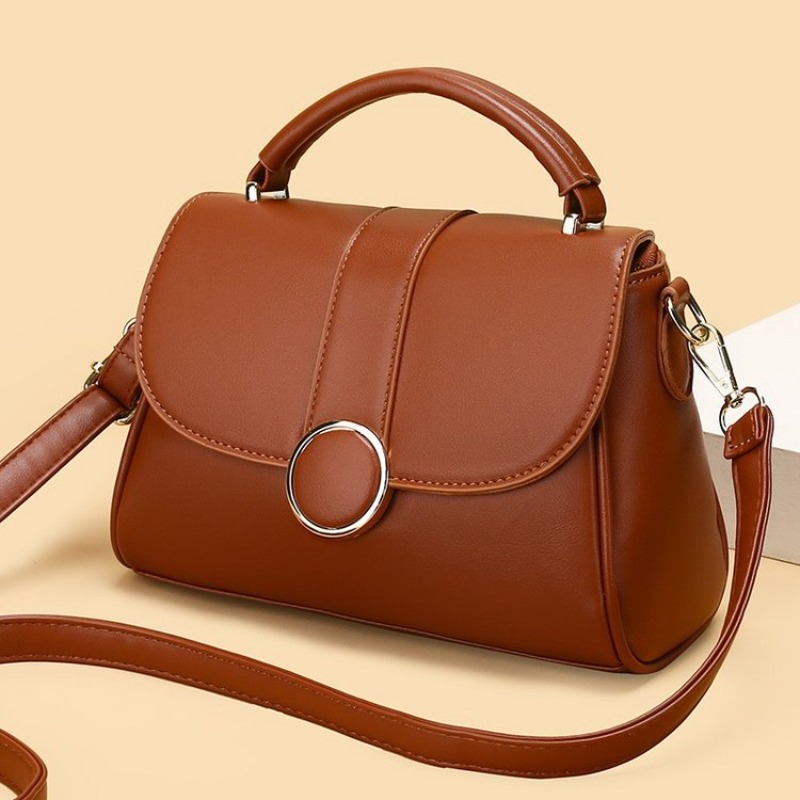 Luxury Bags Paris - حقيبة حفاضات باريسية أنيقة من الجلد