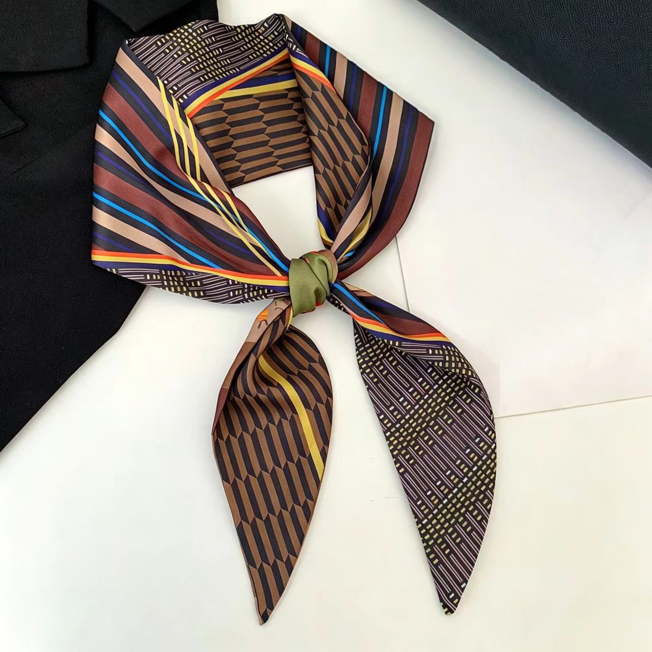 وشاح حرير فاخر مطبوع طويل بشري - مراجعة Luxury Bags Supplier وسعره