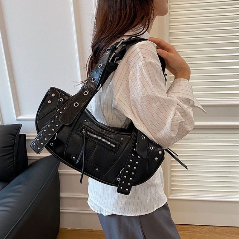 حقيبة يد نسائية فاخرة من الجلد - مراجعة Luxury Bags Must Have وسعره