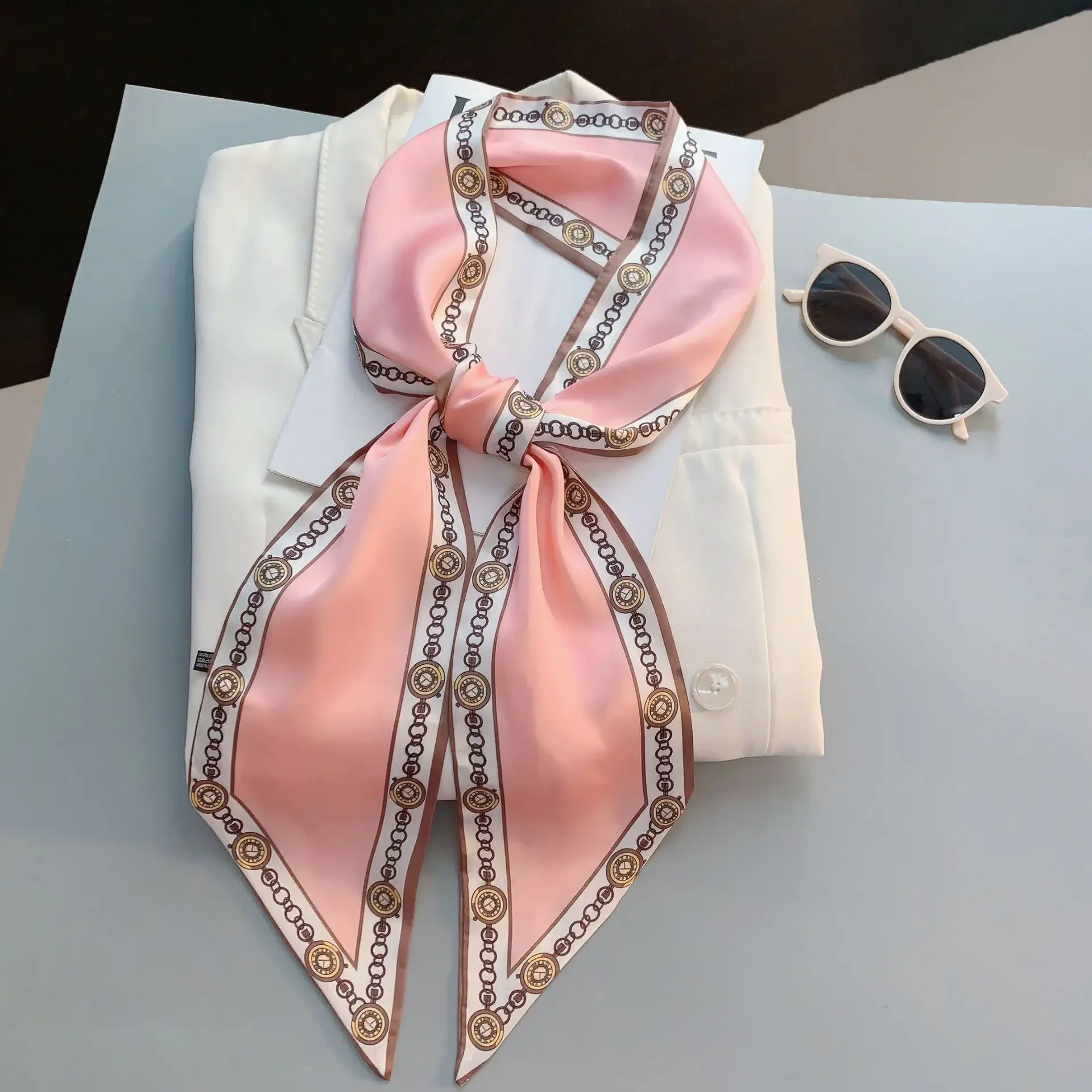 وشاح نسائي ضيق بتصميم مطبوع بن - مراجعة Luxury Bags Brand وسعره