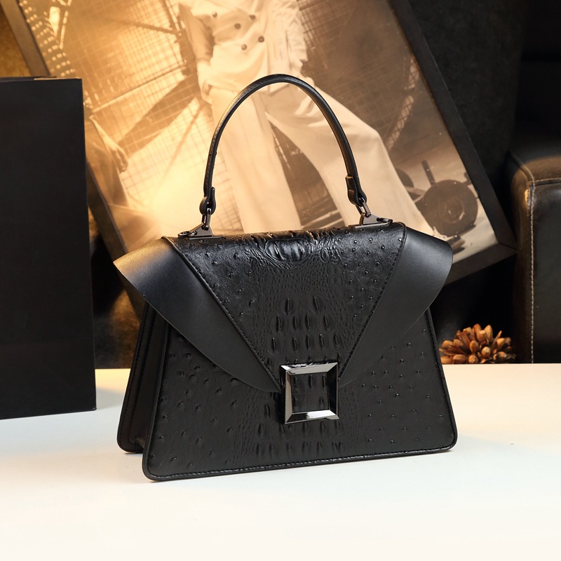 حقيبة حفاضات فاخرة بتصميم أنيق - مراجعة Luxury Bags Must Have وسعره