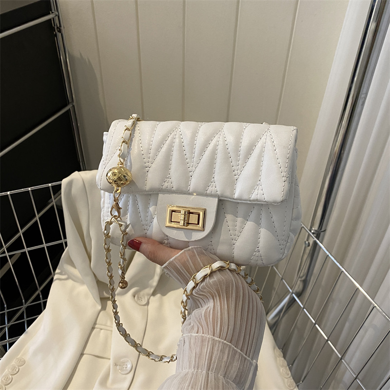 حقيبة كتف نسائية مبطنة من الجل - مراجعة Chain Crossbody Quilted وسعره