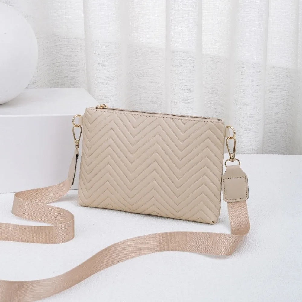 حقيبة كروس بسلسلة مبطنة بسيطة  - مراجعة Chain Crossbody Quilted وسعره