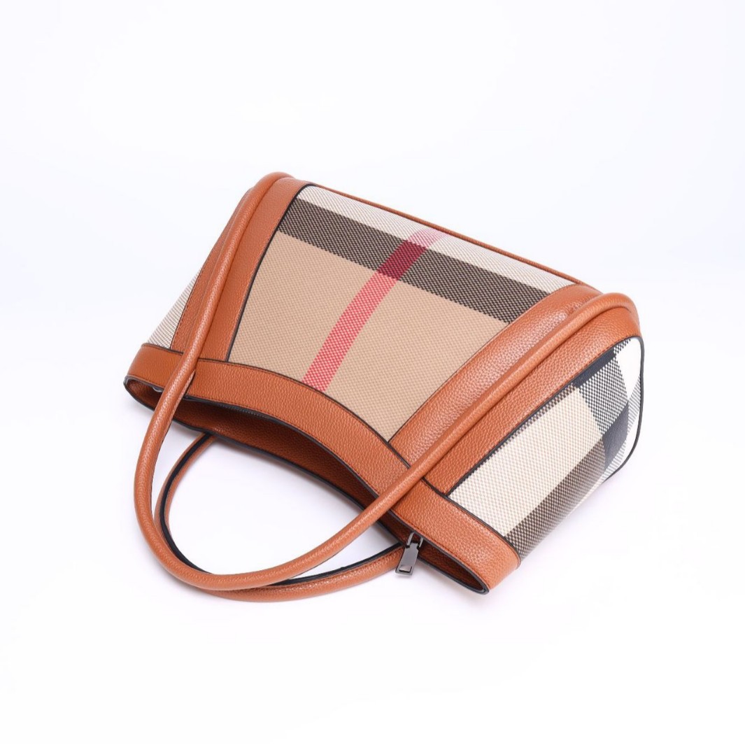 حقيبة حفاضات فاخرة للنساء بتصم - مراجعة Luxury Bags Must Have وسعره