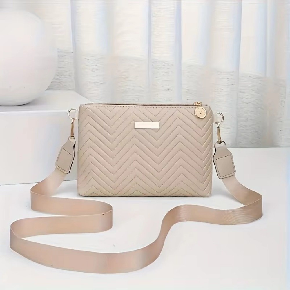 حقيبة كروس بودي مبطنة بسلسلة ب - مراجعة Chain Crossbody Quilted وسعره