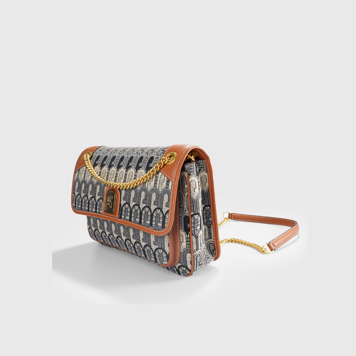 حقيبة حفاضات أنيقة بتصميم باري - مراجعة Luxury Bags Paris وسعره