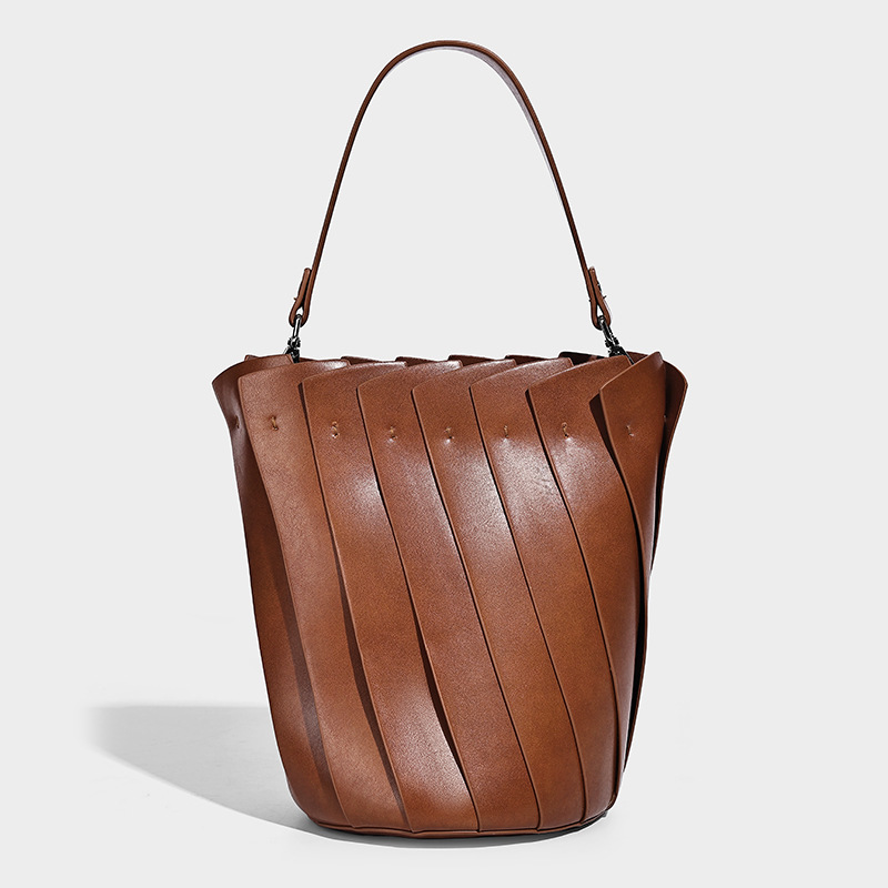 حقائب حفاضات جلدية أنيقة وعصري - مراجعة Luxury Bags Paris وسعره