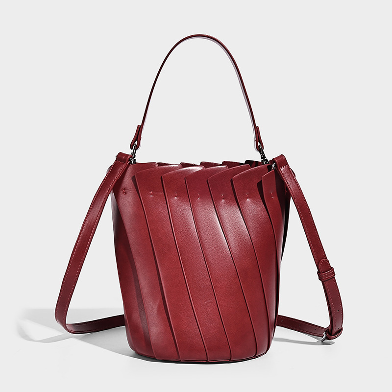 حقائب حفاضات جلدية أنيقة وعصري - مراجعة Luxury Bags Paris وسعره