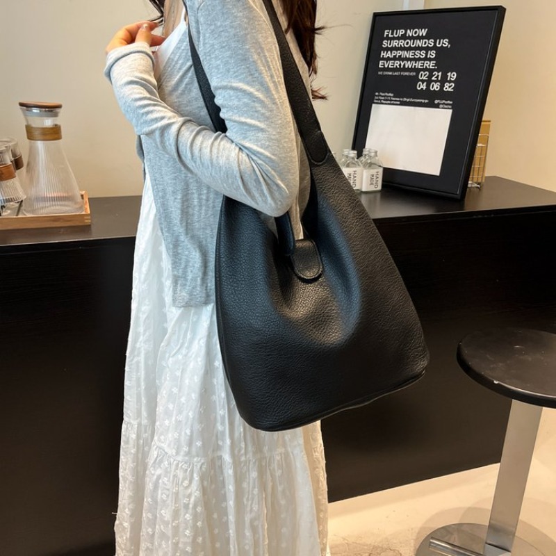 حقيبة حفاضات باريسية أنيقة للن - مراجعة Luxury Bags Must Have وسعره