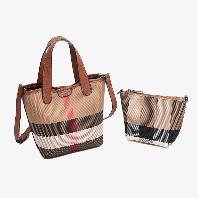 حقائب حفاضات جلدية أنيقة وبسيط - مراجعة Luxury Bags Paris وسعره