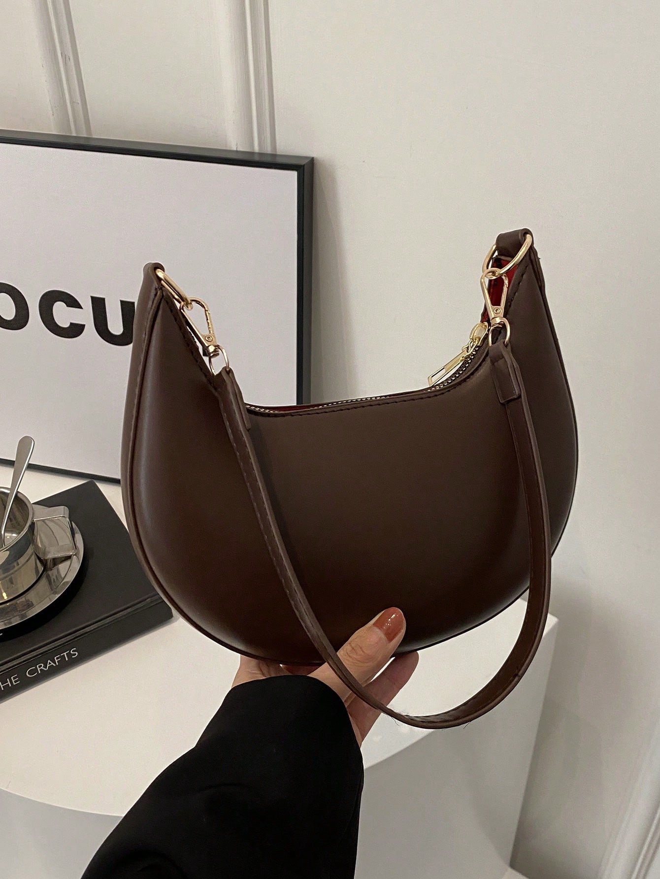 حقيبة كتف من الجلد الصناعي على - مراجعة Luxury Bags Old Money وسعره