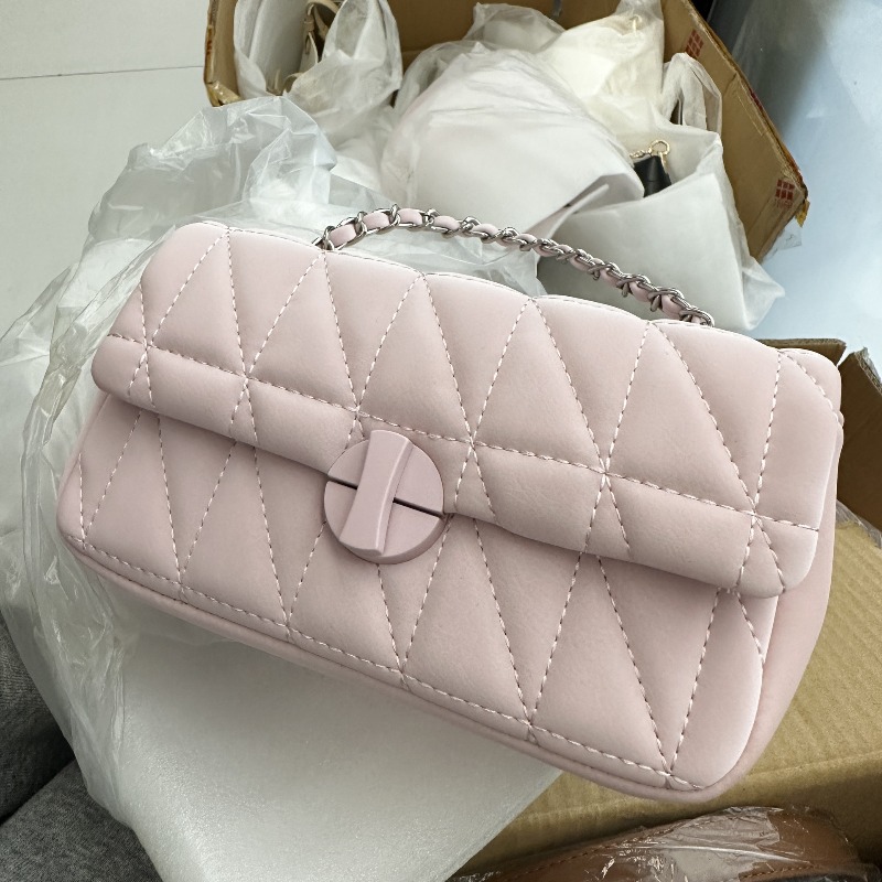 حقيبة كروس بودي أنيقة مبطنة بس - مراجعة Chain Crossbody Quilted وسعره