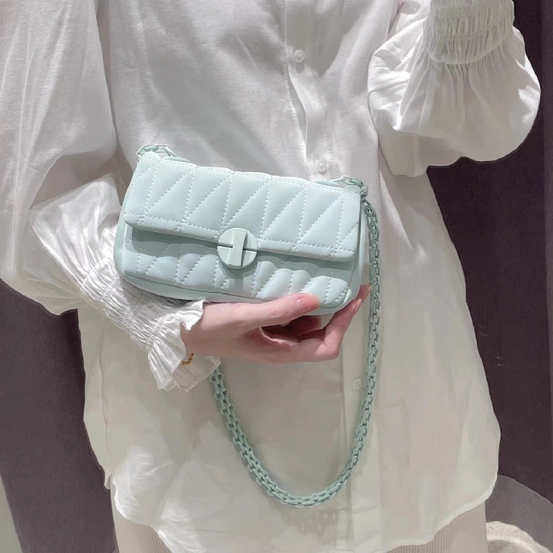حقيبة كروس بودي أنيقة مبطنة بس - مراجعة Chain Crossbody Quilted وسعره